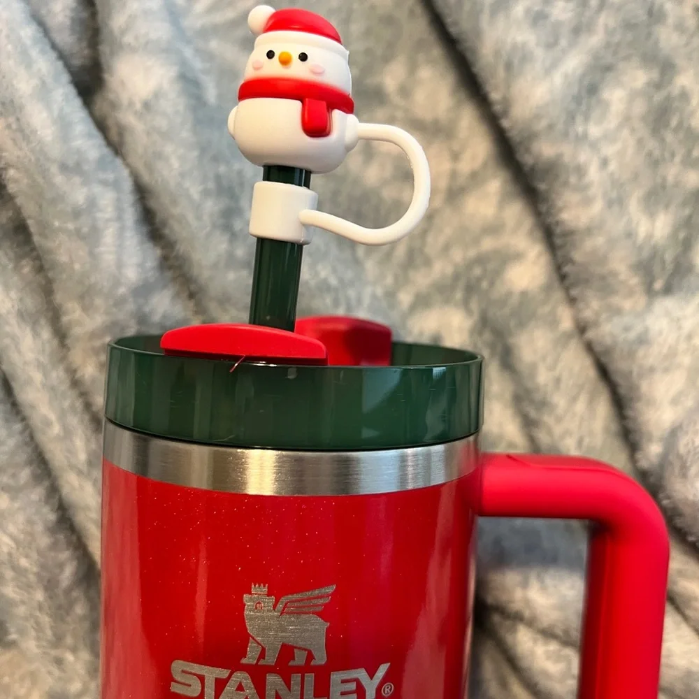 Stanley 30oz elf collection Christmas tumbler - Picture 7 of 7
